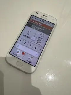 F-42A らくらくスマートフォン　ホワイト　SIMロック解除済み　スマホ