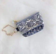 ハンドメイド　チャームポーチ　インド刺繍リボン　ブルー　ミニポーチ　イヤホン