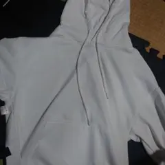 ホワイト フード付きパーカー