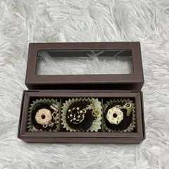 Item thumbnail for item ed6f9564-08f4-4c77-b89b-afef935bfb74