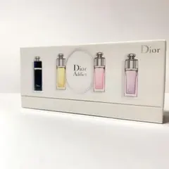 大人気♡クリスチャンディオール♡アディクト♡5ミリミニボトルセット♡香水のサムネイル