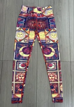 ヨガレギンス 太陽と月のグラフィック