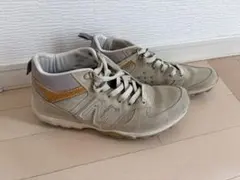 ニューバランス 710 スニーカー