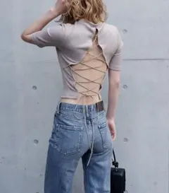 カップ付きバックレースアップリブトップスのサムネイル