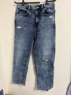 ライトブルー ダメージデニムパンツ