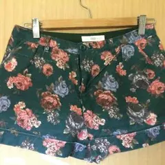 LOWRYSFARM花柄ショーパン