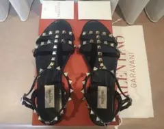 Valentino 37 ロックスタッズ　ラバーサンダルのサムネイル