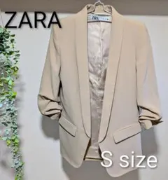 ZARA テーラードジャケット　　　ベージュ Sサイズ