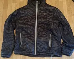 希少レア！OAKLEY オークリー 中綿ジャケット ブラック 希少レア！OAKLEY オークリー 中綿ジャケット ブラック - メルカリ