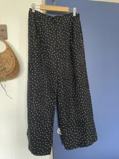 GU ドット柄ワイドパンツ