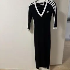 着画あり　adidas original ブラック Vネック ロングワンピース