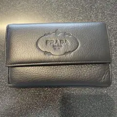 PRADA 黒レザー 三つ折り財布