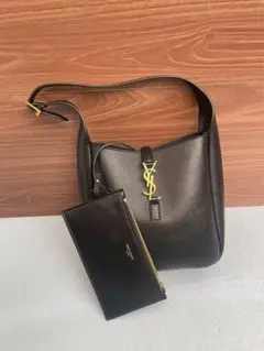 SAINT LAURENT イヴ・サンローラン YSL レザー ショルダーバッグ