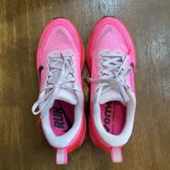Nike ボメロプラス 28cm ランニングシューズ 完売品 - メルカリ