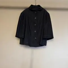 Yukiko Hanai のケープ風ジャケット