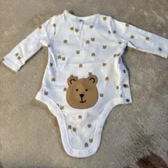 【美品】秋の出産準備にも！GAPくまケツロンパース サイズ50cm(0~3ヶ月)のサムネイル