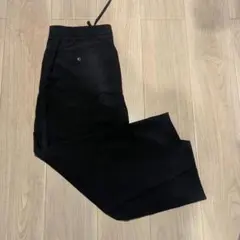 UNIQLO タックワイドパンツ／ライト　黒L
