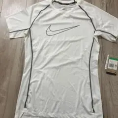 Nike Pro ホワイト シャツ