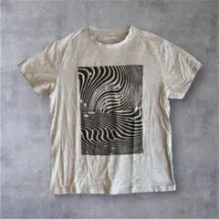 雰囲気抜群 輸入古着 Primark Tシャツ グレー Lサイズ 曲線のサムネイル
