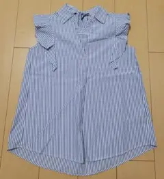 青と白のストライプ ノースリーブシャツ