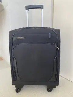 WORLD travelerブラックキャリーケース 中型 4輪　レディース兼用