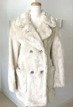 未使用品　ユニクロのミドル丈　ふわふわファータッチコートS