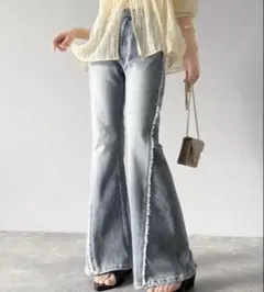 とにかく美脚！サイドフリンジ使いヴィンテージ風デニムフレアパンツ　Mサイズ