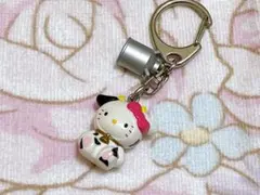 サンリオ　ハローキティご当地キティ　牧場限定　キーホルダー　牛　レア　平成　当時