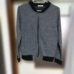 グレーと黒のジップアップジャケットお値下げ