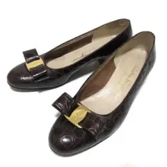 フェラガモ レザー パンプス ヴァラ リボン パンプス 型押し 23cm