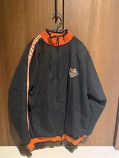 Item thumbnail for item 5ec2dfec-c18e-468c-8d68-78c2a1107a57