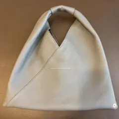 韓国製　グレー 本革レザー ハンドバッグ 三角形デザイン