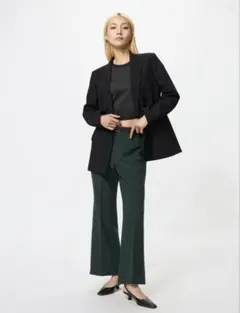 UNIQLO ユニクロ スマートフレアパンツ