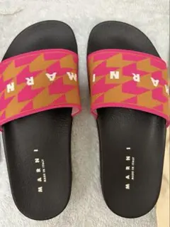 【新品・未使用】MARNI マルニ サンダル 37（約23cm）のサムネイル