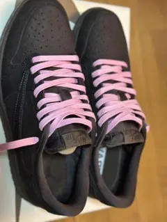 Travis Scott × Nike Air Jordan 1 Low