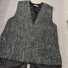Bonjour Sagan Vネックツイードベスト グレーバッグ スリット入り