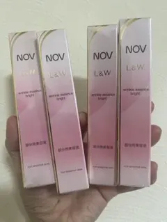 ノブ L&W リンクルエッセンスブライト 部分用美容液4個セット 新品未開封のサムネイル