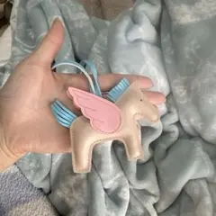 馬型チャーム（クリーム色・翼付き）　H ペガサス バックチャーム　午年