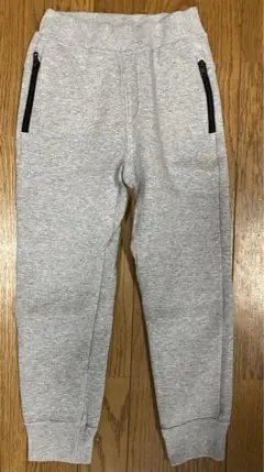 UNIQLO キッズ　ウルトラストレッチドライスウェットパンツ