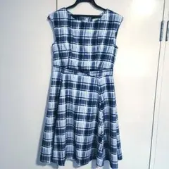 Noela ノースリーブ ひざ丈ワンピース チェック柄のサムネイル