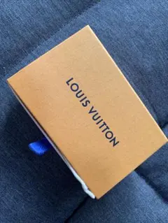 ルイ・ヴィトンの空箱のみ
