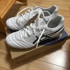 asics サッカーシューズ ホワイト/ブラック 新品