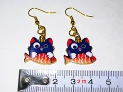 猫と魚のアクリルピアス