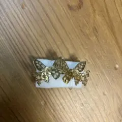 ゴールド 蝶モチーフ ノンホールピアス