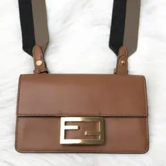 【入手困難 日本未入荷】FENDI フラット バゲット ショルダーバッグ