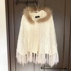 オフホワイト フード付ポンチョ ケープ フリンジ リアルファー セシルマクビー