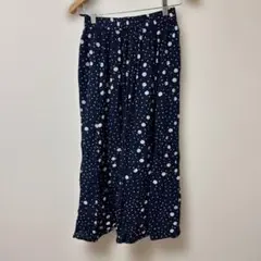 ネイビー ドット柄 水玉　　フレアスカートのサムネイル