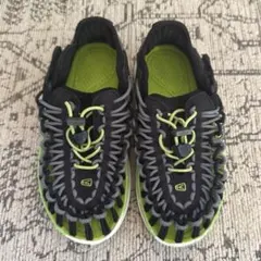 KEEN UNEEK サンダル キッズ18cm