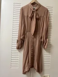 新品タグ付き　leur logette ルールロジェット ワンピースのサムネイル