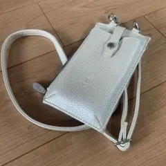 D.KELLY スマホショルダーバッグ ホワイト